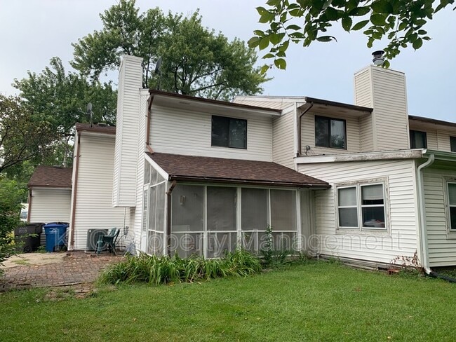 Building Photo - 1341 Stewart St