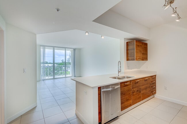 Foto del edificio - 480 Hibiscus St