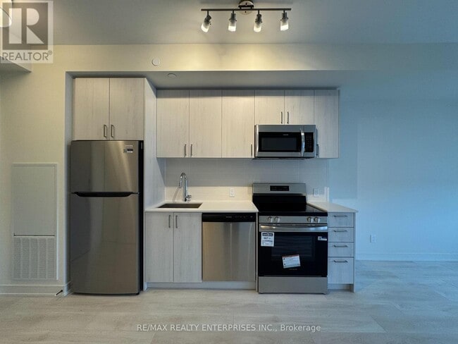 Building Photo - 8020 Derry Rd