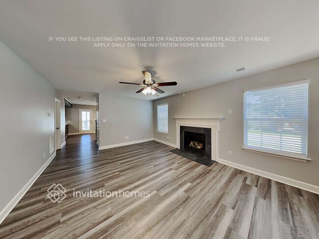 Foto del edificio - 821 River Trail Rd