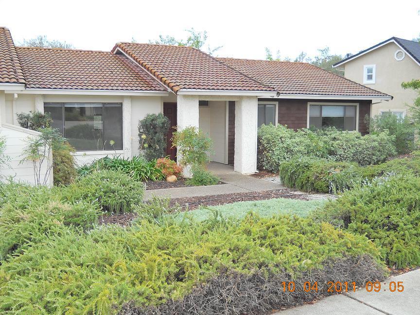 Foto principal - 3 Bedroom Home in Placer Hills With Greenb...