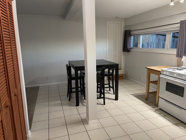 Building Photo - 91 Fairlawn Dr