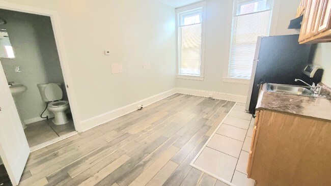 Building Photo - 4807 Leiper St