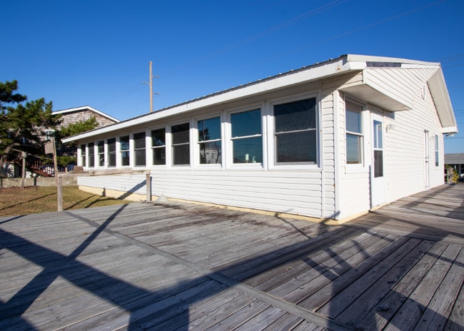 Building Photo - 506 Ocean Dr