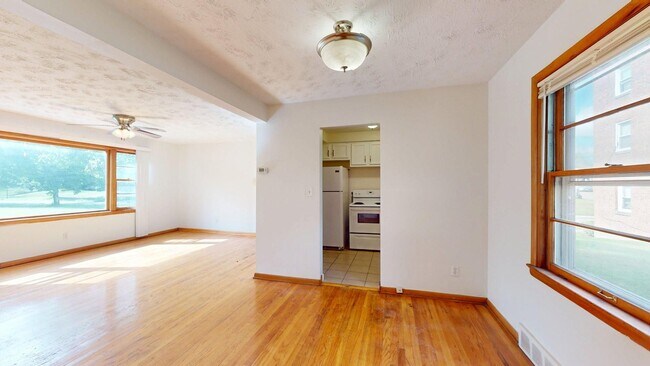 Foto del edificio - 3239 Silsby Rd