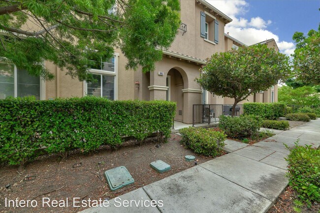 Building Photo - 3 br, 2.5 bath House - 1865 Silva Place
