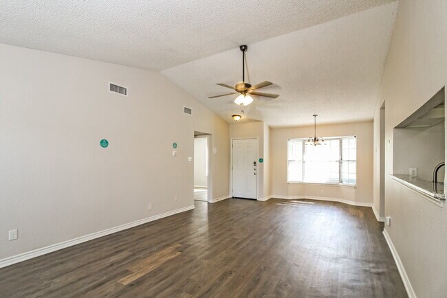 Building Photo - 1517 Caplin Dr