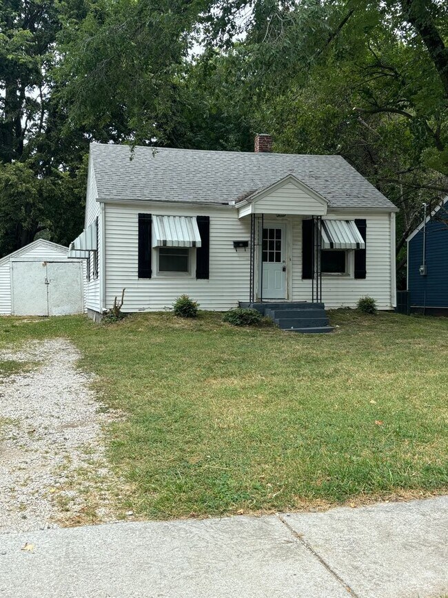 Foto del edificio - Cute 3 bedroom 2 bath Bungalow Available Now!
