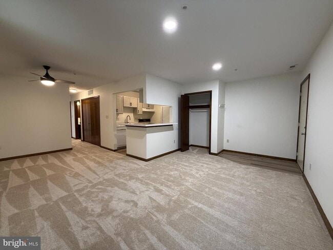 Building Photo - 44790 Locust Ridge Ct