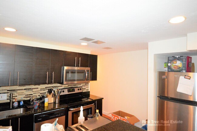 Foto del edificio - 73 Thatcher St