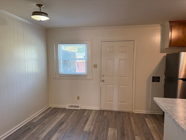 Foto del edificio - Adorable 2 Bedroom Convenient to I-29, Sho...