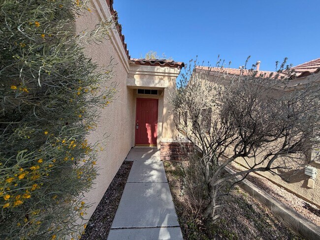 Foto del edificio - Beautiful 3 Bedroom 2 Bath Single Story Three Bedroom in Spring Mountain Ranch!
