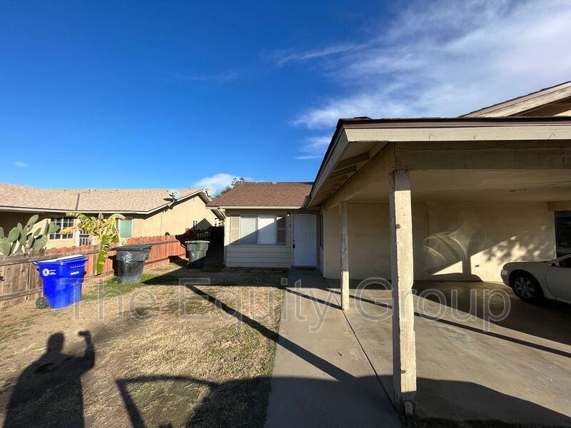 860 W Westfield Ave Unit 2, Porterville, CA 93257 Condo for Rent in