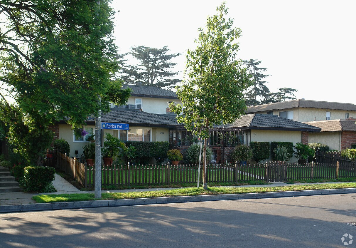 Primary Photo - 601 S Fashion Park St
