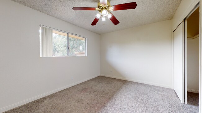 Building Photo - 1110 Meadow Lake Dr