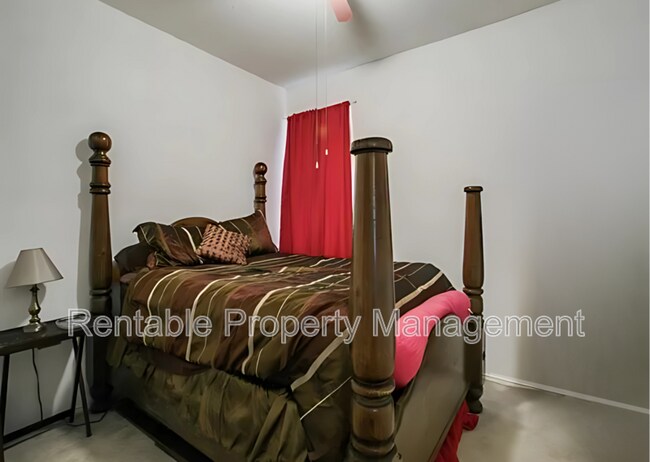 Building Photo - 4221 Park Village Ct