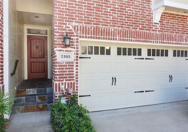 Photo - 2105 Lucerne Cove Townhome