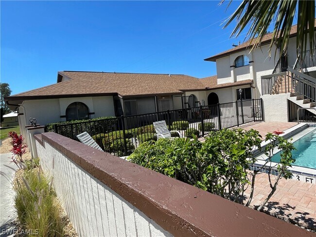 Building Photo - 151 Cape Coral Pkwy W