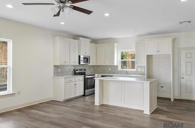 Foto del edificio - 6908 Goya Ave