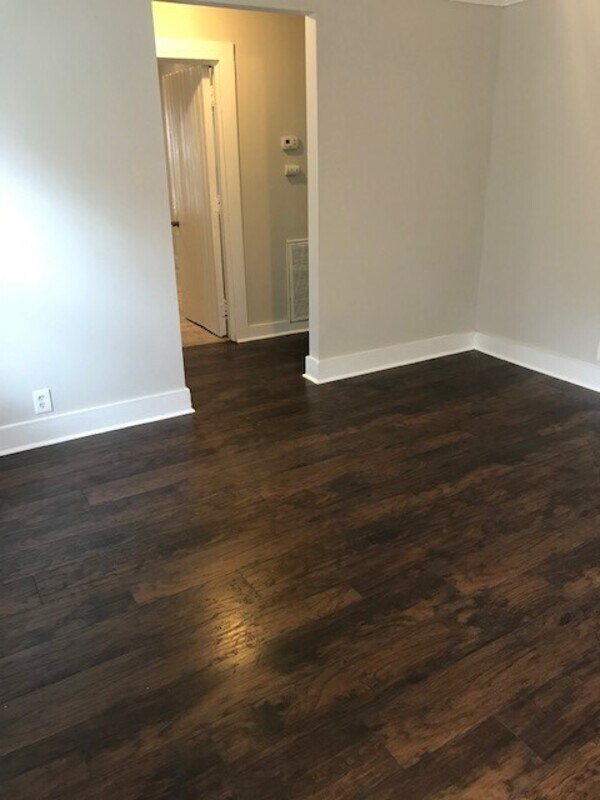 Foto del edificio - 3224 Lakeview St