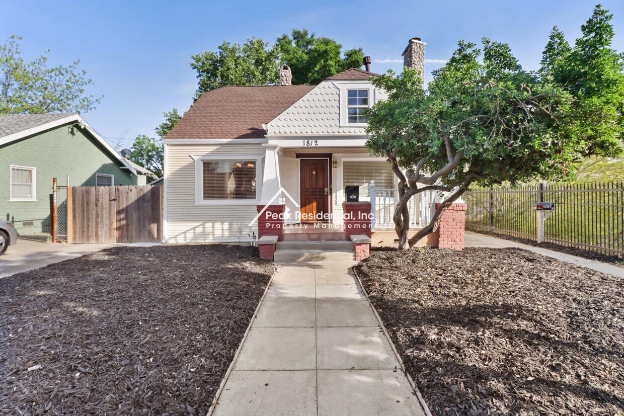 Charming 3bd/2ba Sacramento Duplex - Charming 3bd/2ba Sacramento Duplex