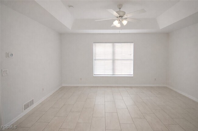 Foto del edificio - 2912 SE Santa Barbara Pl