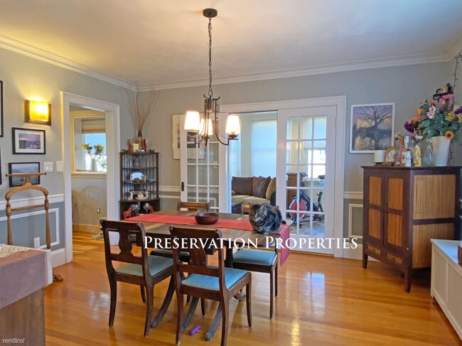 Building Photo - 4 br, 3.5 bath House - 269 Waltham St