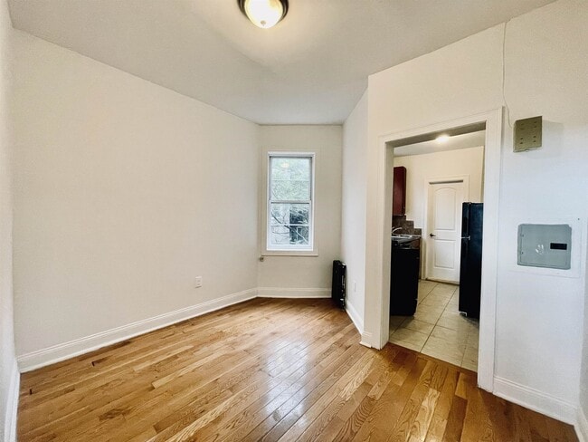 Building Photo - 214 64th St