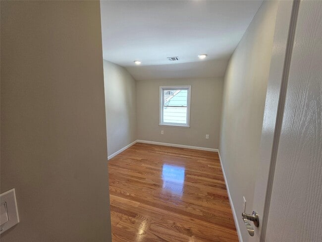 Building Photo - 257-16-257145 145th Ave