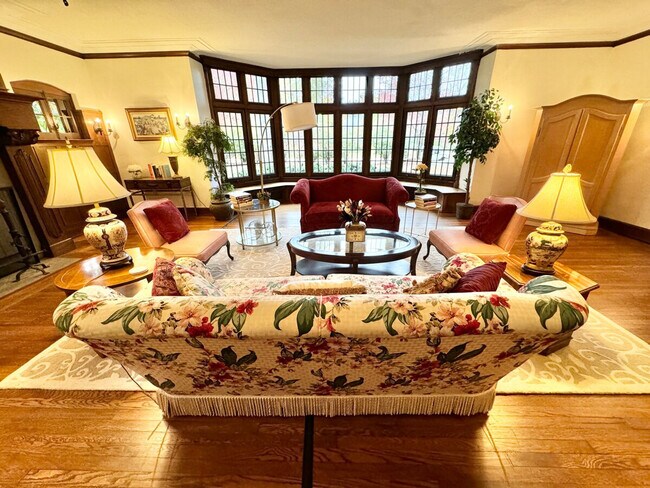 Foto del edificio - 3085 Fairmount Blvd