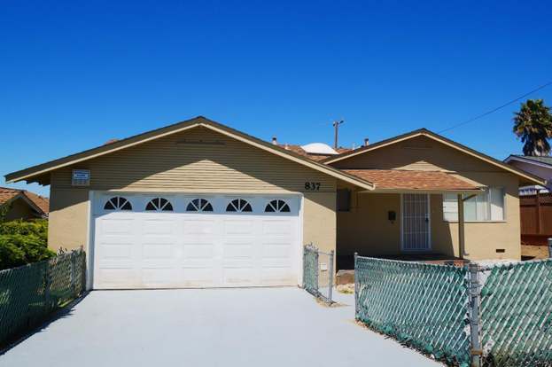 Primary Photo - 837 N Camino Alto