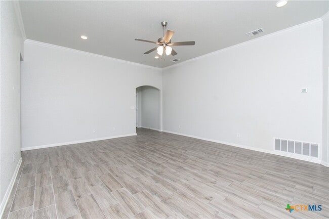 Building Photo - 6910 Catherine Dr