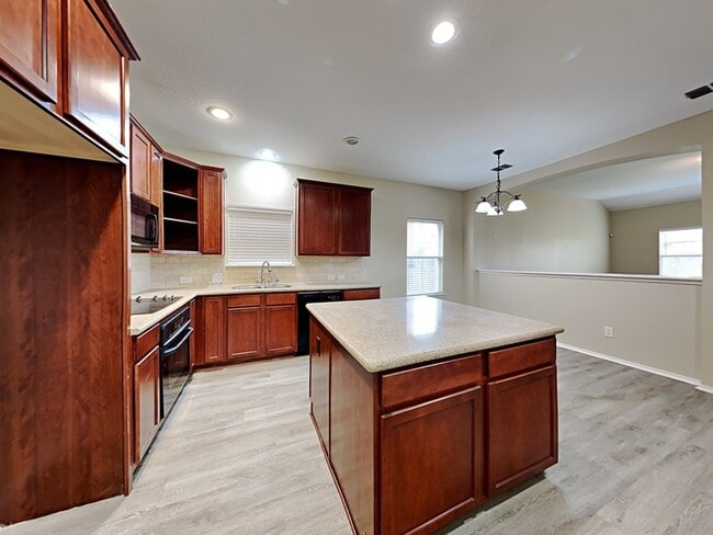 Building Photo - 1019 Mule Deer Rd