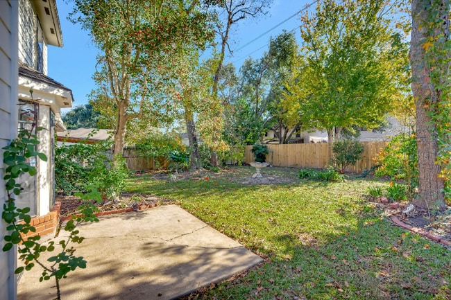 Building Photo - 1434 Chestnut Springs Ln