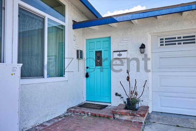 Foto del edificio - 915 N Holly St