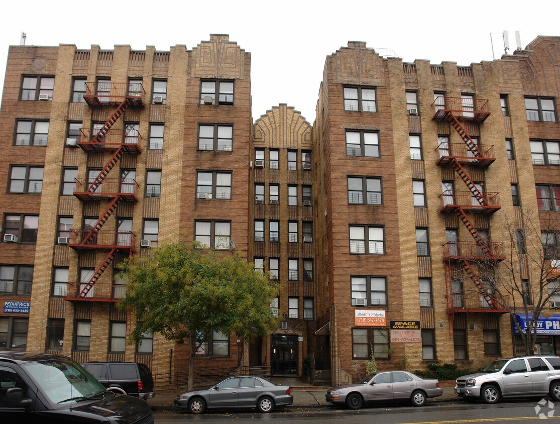 Foto del edificio - 3510 Bainbridge Ave