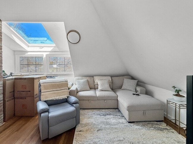 Building Photo - 83 Pleasant St