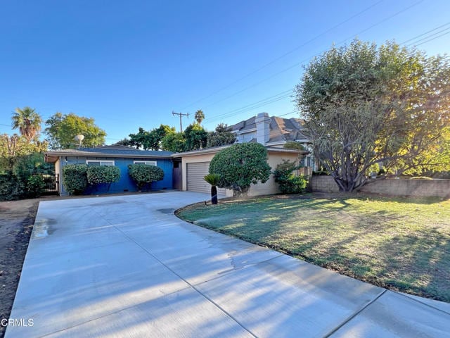 Primary Photo - 424 E Winnie Way
