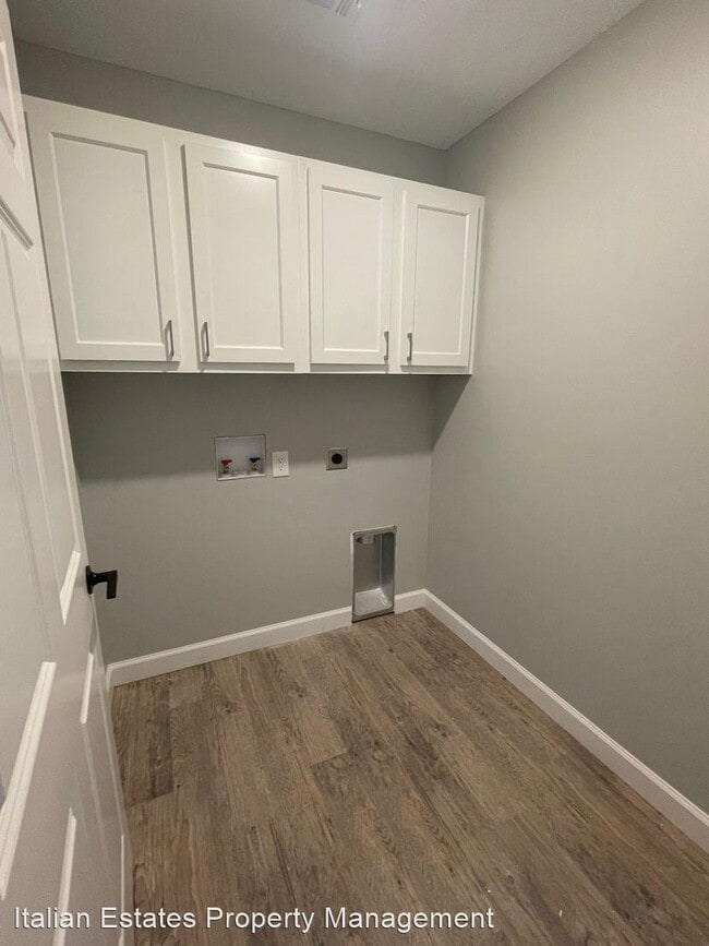 Building Photo - 3 br, 2 bath House - 1615 Hill Valley Dr.