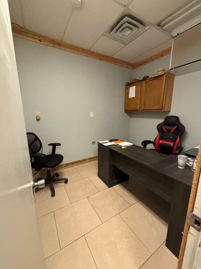 Foto del edificio - Affordable, Unique 3 bedroom