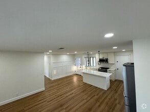 Building Photo - 881 Clyde Ave
