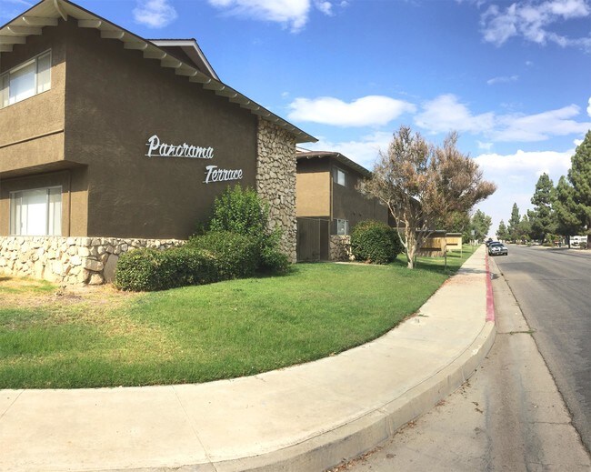 Building Photo - 3922 Christmas Tree Ln