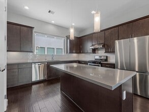 Building Photo - 1615 Milby St