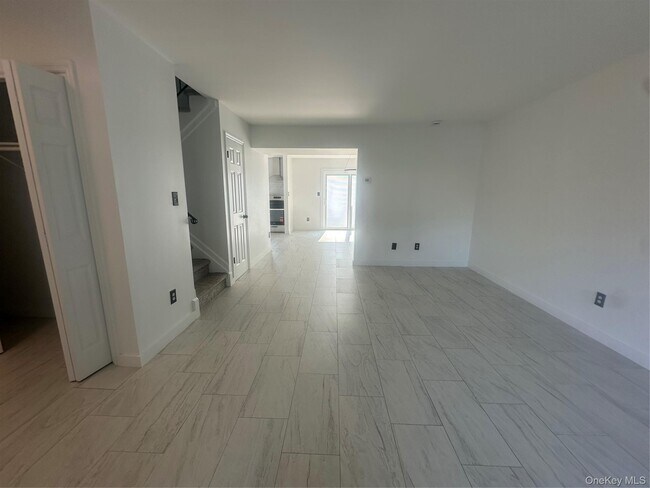 Foto del edificio - 256 Quassaick Ave