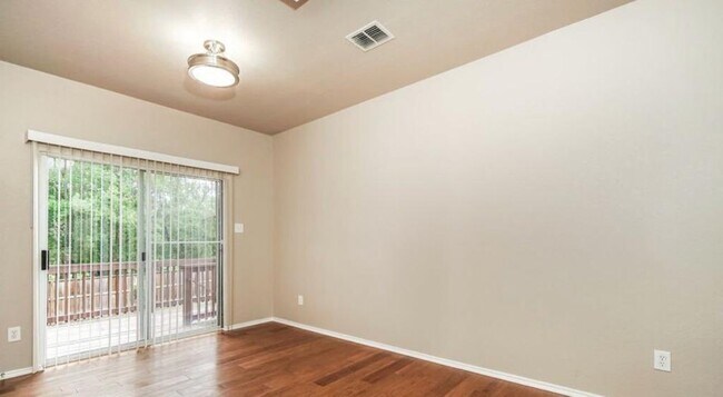 Foto del edificio - 6506 Oldham Cove