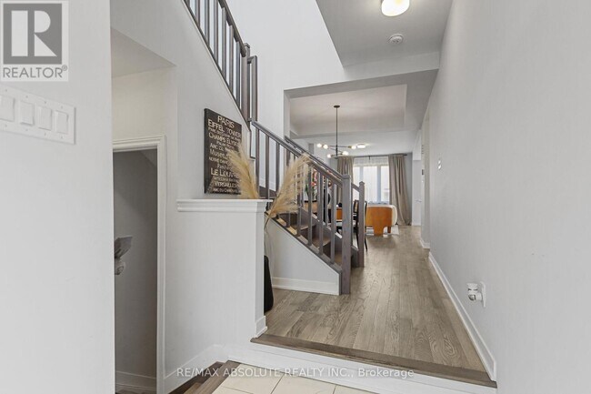 Building Photo - 657 Allied Mews