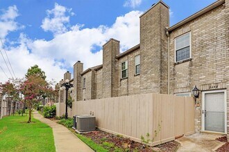 Building Photo - 3248 Holly Hall St