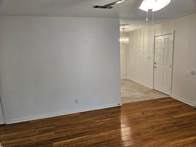 Foto del edificio - 2835 Glenderry St