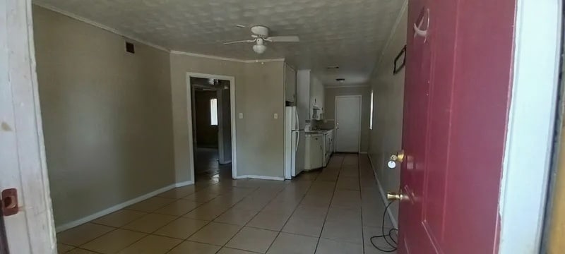 Building Photo - 2401 S Linden St