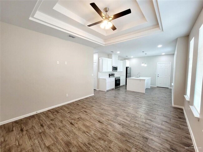 Building Photo - 1312 Petri Dr